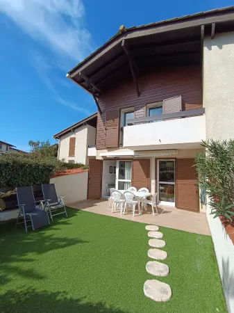 Villa Patio sous la Dune, 150 m from the Beach, Swimming pool, WIFI....., Open views