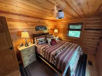 Luxurious and Rustic “Wolf Ridge Lodge” with Hot Tub - Sleeps 6 at Wolf Pen Gap