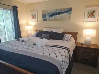 Ocean front complex, ocean and lagoon view villa. A quiet, natural paradise. 힐튼헤드 국제공항 주변 호텔