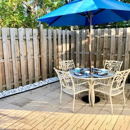 Gorgeous Beachy Chic Condo in Key Biscayne, FL