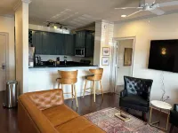 Houndstooth Heaven - half mile from Bryant Denny Stadium Отели в г. Таскалуса