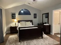 Eden Retreat - Rest & Relax with a Soothing Spa! 3King, 1Queen & 1 Airbed