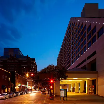 The Worthington Renaissance Fort Worth Hotel Hotels near Sid Richardson Museum