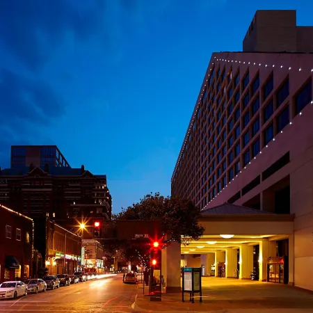 The Worthington Renaissance Fort Worth Hotel Отели рядом с достопримечательностью «Коллекция Западного Искусства Сид Ричардсон»