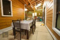 Luzzeri Legasi Zeeman Hulu Langat Guesthouse 烏魯冷嶽住宿飯店