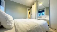 Cozy 2BR apartment with parking 烏勒恩住宿飯店