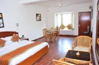 Woodsvilla Residency Ranikhet فنادق في Turkaura