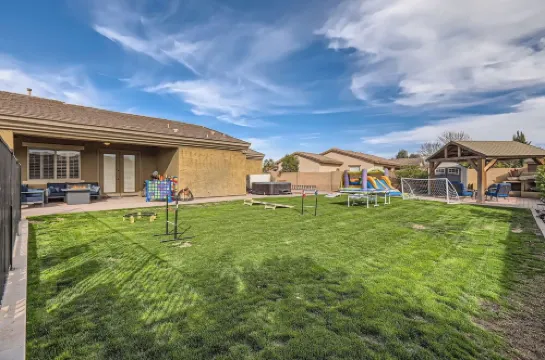 6Br, Heated Pool/Spa, Large Grass Yard, BBQ Island, & Games Galore Near Westgate