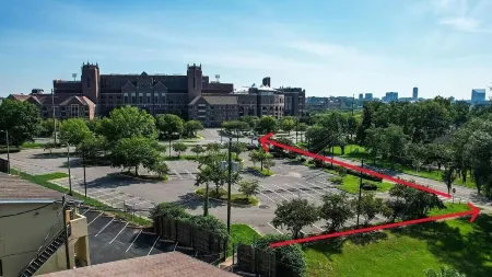 Cozy 1/1 Walking distance to Doak Campbell Stadium and campus Отели рядом с достопримечательностью «FSU Flying High Circus»