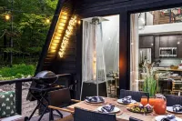 Unique & Luxe Gem: Hot Tub, Fire Pit, Office, Community Pool Hotels in Morgan County