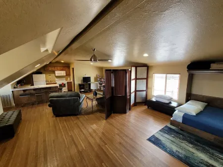 Beautiful Secluded Casita Close to Zion Pool Fire Pit Patio, This Is YOUR Place!