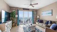 Sunsets on the Gulf!  5 Star Host. Available Dates 9/2-9/7 and 9/15 - 9/30