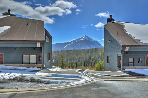 Newly Remodeled Condo Near Slopes, Access to Pool/Hot Tub, 5 Min to Town, Grill!