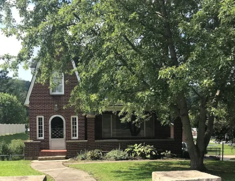 The Weather is Perfect This Weekend. Local Scenic Overlooks Are Stunning.