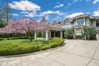 Unique Sandpoint Property with Hot Tub Near Schweitzer Mountain!