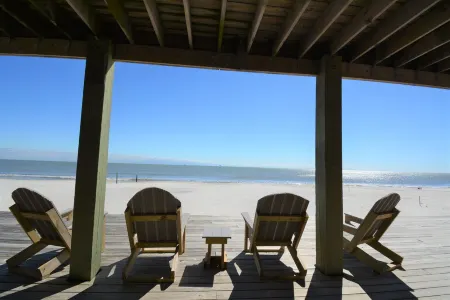 Gulf-Front- Great Shelling! Booking 2026Finance with Affirm.