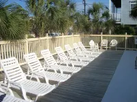 Beautiful Efficiency Condo Across The Street from Beach. Great Pool & Deck Area.