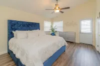 Spacious 2 BR Westminster Wonder w/ Porch & Office Hotels in der Nähe von Auburn University