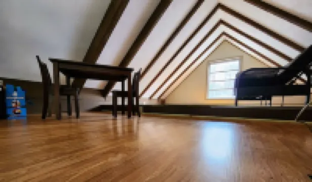 Comfortable 2 Bedroom Cabin - 3 min to Roosevelt State Park. WIFI & Self Checkin