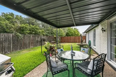 Villa Venage of Hilltop Relaxing Backyard BBQ 3/2 sleeps 6Watauga TX 76148 Hotels near Victory Tabernacle Holiness