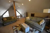 ShadyPines Cabin In The Black Hills w/Hot Tub & Centrally Located to Attractions
