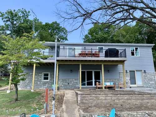 Completely renovated home in Quiet Cove with a Dock!