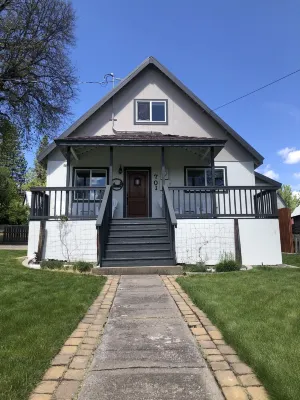 Tucci House - Cozy Historic Home - Sleeps 10 Mossbrae Falls附近的飯店