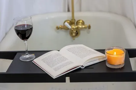 Historic Olde Town/ Dogs/Kids/Red Rocks/Rocky Mtns/Light Rail to Denver Отели рядом с достопримечательностью «The Well House Assisted & Senior Living of Arvada»