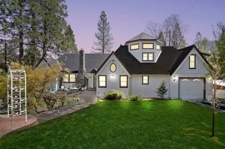 Bass Luxury Cabin-Game Room-Outdoor Kitchen-Lake View