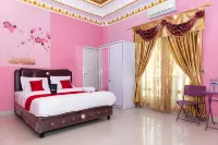 RedDoorz Premium @ Sea Residence Manado Hotel di Malalayang