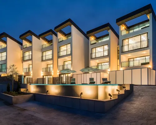 Badam Pool Villa Hotels near Ganjeolgot