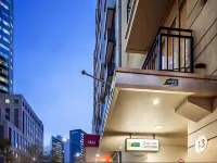 Comfort Hotel Melbourne Central Hotels near Little Lon Distilling Co.