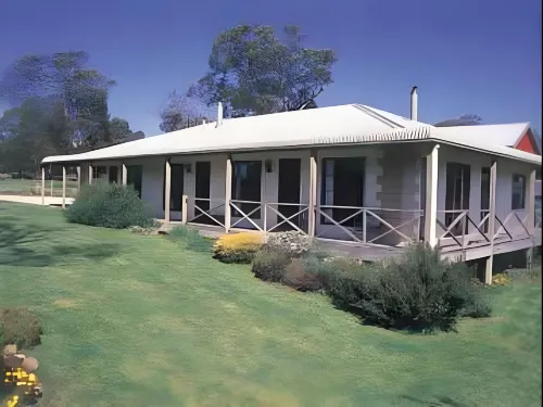 Platypus Park Country Retreat Hotels in Bridport