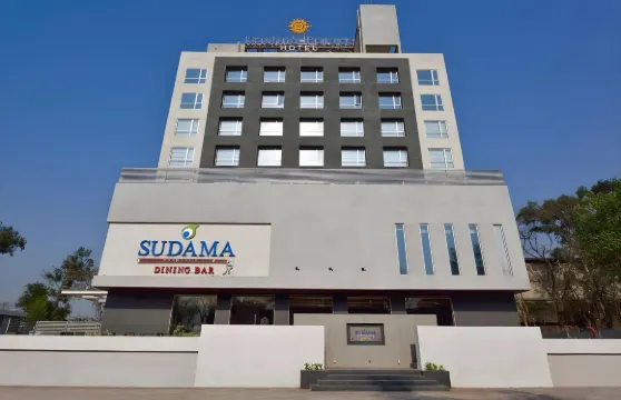 安巴爾納斯克裏希納宮酒店