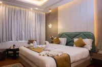 Hotel Abshar - Balcony
