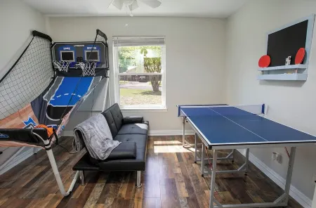 Rare~Boho~OutdoorOasis~Pool~Firepit~Grill~Kingbed~ Отели в г. Тилер