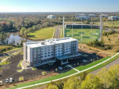 Holiday Inn Express & Suites CHARLOTTE SOUTHWEST by IHG スティール・クリークのホテル