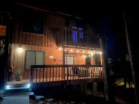 New! Whispering Bluff Luxury Retreat~ Beautiful Sierra Blanca Views Hotels in 
