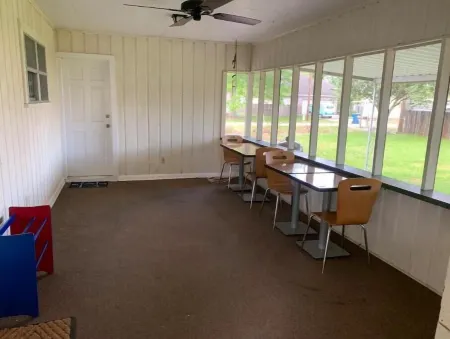 Cozy, Spacious and Clean Home, Close to I-10