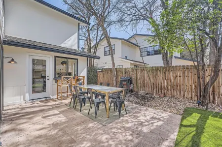 New 3 BDRM Home Northwest Austin/Near Q2 & Domain Отели рядом с достопримечательностью «Microelectronics Research Center Department of Electrical and Computer Engineering»