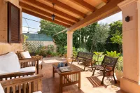 GINA - Nice house with private pool and Free Wifi Hôtels à proximité de : Can Majoral