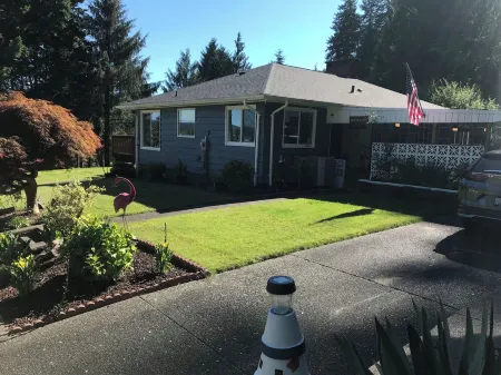 Peace and quiet.  Hidden Serenity at Country Charm house.