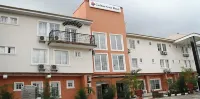The Carlton Gate Hotel Hotels near Emmanuel Baptist Church, Odo Ona, Apata, Ibadan