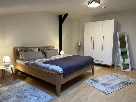 Cozy 60m² old town quarter close to the city and lake Отели в г. Шверин