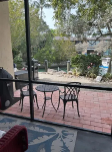 Lovely 2-bedroom condo in Key Largo with private beach, WiFi and fitness room