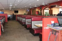 APM Inn & Suites Hotels in Halfway