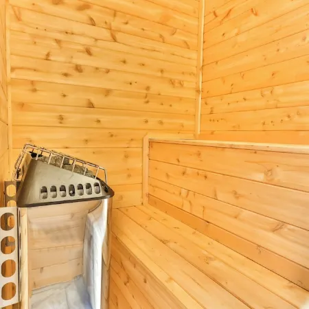 9BR/5BR/Hottub/2 Saunas 6 min to Hunter on 30 private acres
