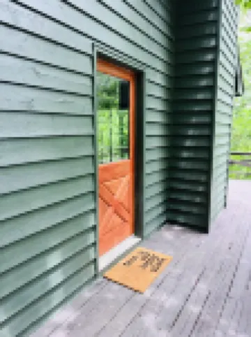 Cozy mountain cabin in Hiawassee!