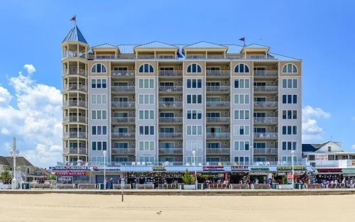 Belmont Towers 411 HUGE BALCONY, Boardwalk, Pool, Gym, Sauna, Ocean & Bay Views!