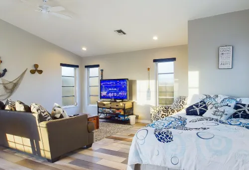 Large Beach Home 5 Houses from Sand! Heated Pool, Game Room, Sun Deck & Tiki Bar